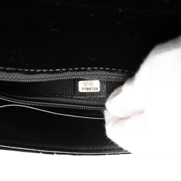 Pre-Loved Chanel CC Quilted Velvet Chain Shoulder Bag - Picture 6 of 7